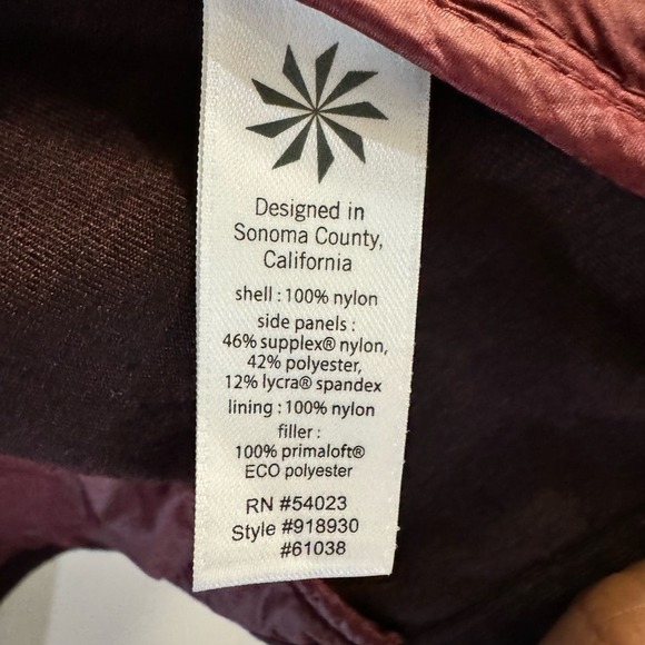 Athleta Vail Women’s Vest in Cherrywood Lightweight Puffer Size Medium - Picture 7 of 9